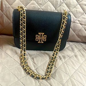 Tory Burch Britten Adjustable Shoulder bag!
